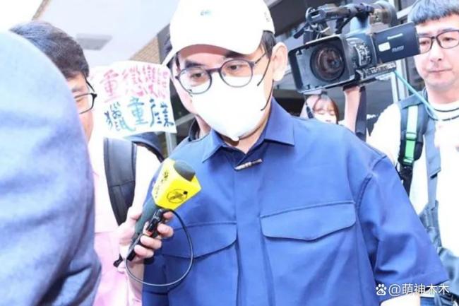 黄子佼案件细节曝光，最小受害女孩仅有十岁被标上真实名字联系方式！