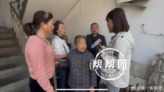 老楼装电梯遭隔壁栋业主反对 邻里争议待解