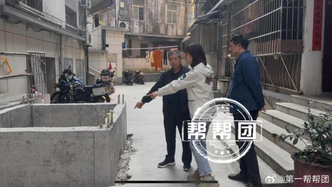 老楼装电梯遭隔壁栋业主反对