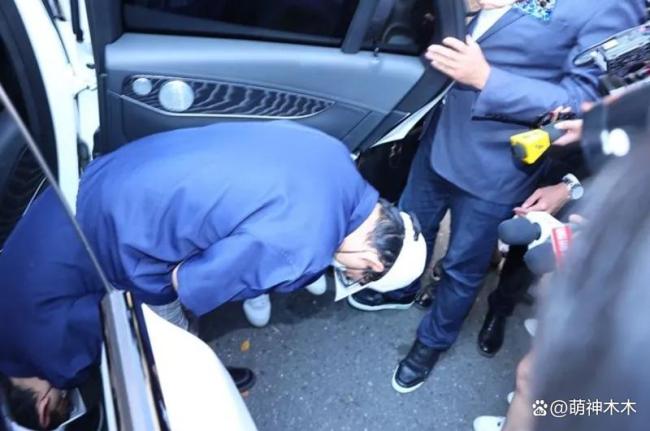 黄子佼案件细节曝光，最小受害女孩仅有十岁被标上真实名字联系方式！