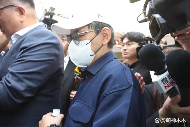 黄子佼案件细节曝光，最小受害女孩仅有十岁被标上真实名字联系方式！