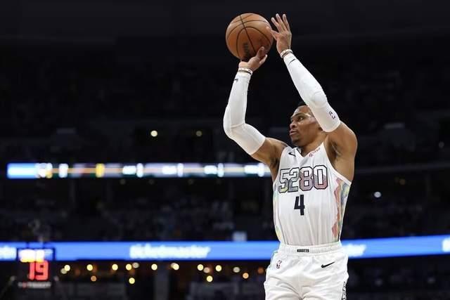NBA季后赛：掘金力克快船总分3-2 穆雷狂轰43 7哈登低迷仅11分 穆雷闪耀天王山