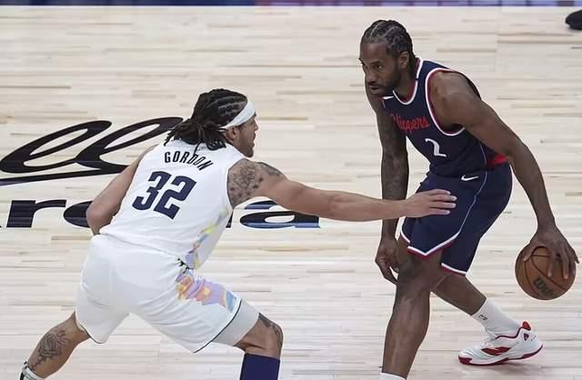 NBA季后赛：掘金力克快船总分3-2 穆雷狂轰43 7哈登低迷仅11分 穆雷闪耀天王山