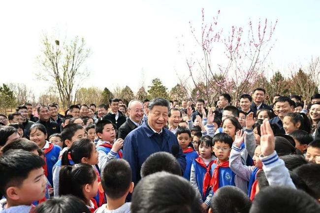 近观“两山”丨写好绿色答卷，总书记强调三个“更加注重”