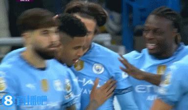 曼城2-0莱斯特城重回英超前4：格拉利什闪击 马尔穆什建功 主场完胜巩固排名