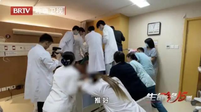 718.8斤男子刷新中国第一胖纪录,55天减重230斤