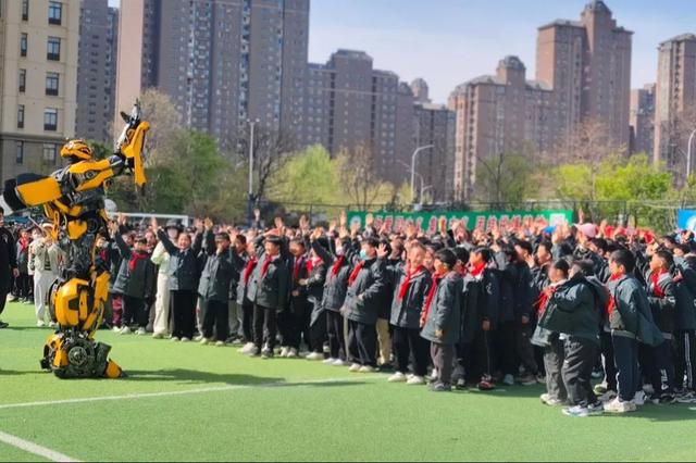 郑州市二七区漓江路小学：科技“童”行，创新有我