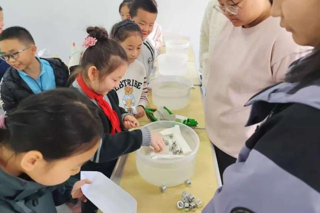郑州市二七区漓江路小学：科技“童”行，创新有我