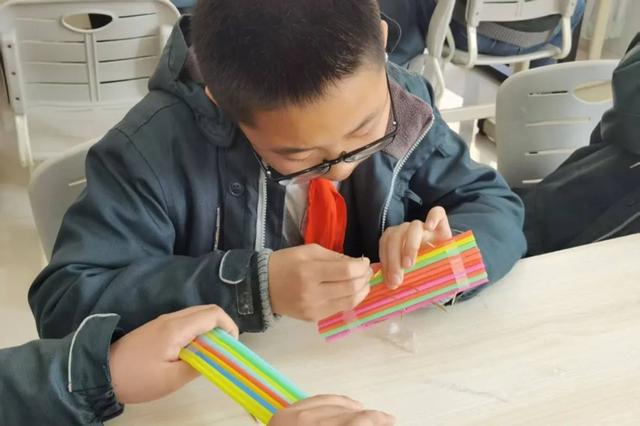 郑州市二七区漓江路小学：科技“童”行，创新有我