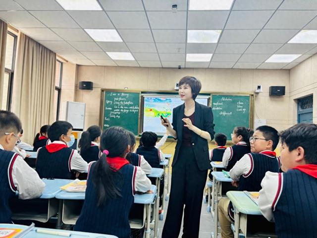 “领雁”领航？ “微光”聚芒！嵩山路学校巧用标杆示范引领