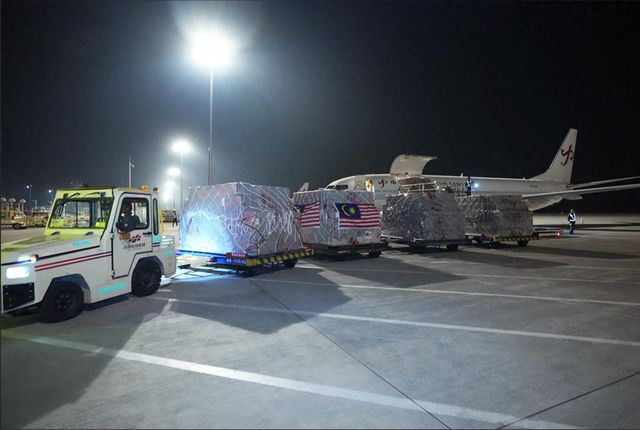 中马联合声明：密切吉隆坡国际机场与郑州新郑国际机场之间的航空物流合作