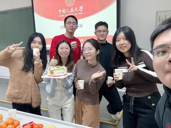 29岁叶紫薇，破格晋升中国人民大学教授