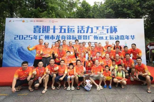 在广州为何房东痴迷扒龙船，江河湖海陆续上演“飙船”大片
