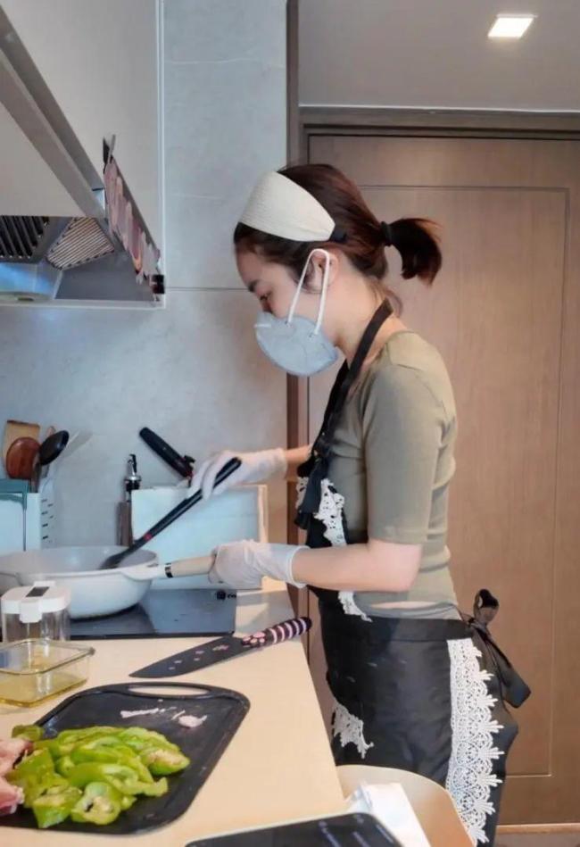 上门做饭月薪近2万女子再谈现状 工作节奏享受其中