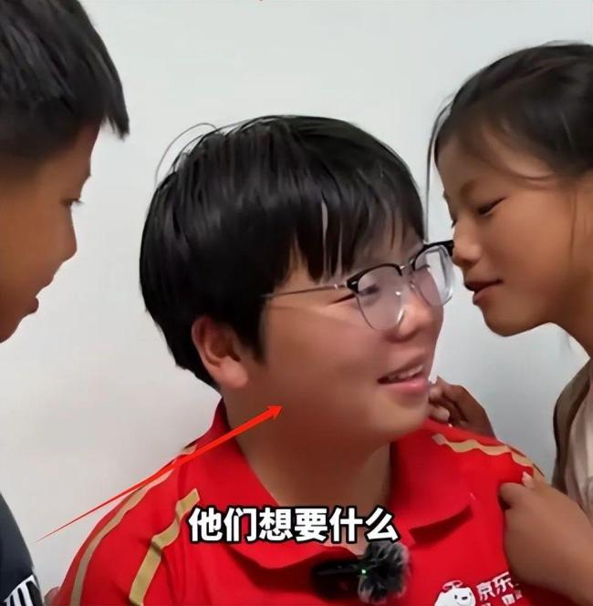 京东向抚养3弟妹的05后骑手致敬 已与其签订正式劳动合同缴纳五险一金