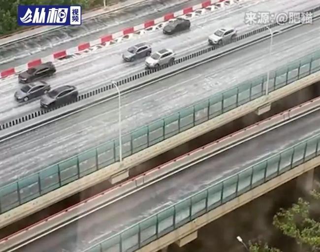 官方回应上海高架现白色泡沫