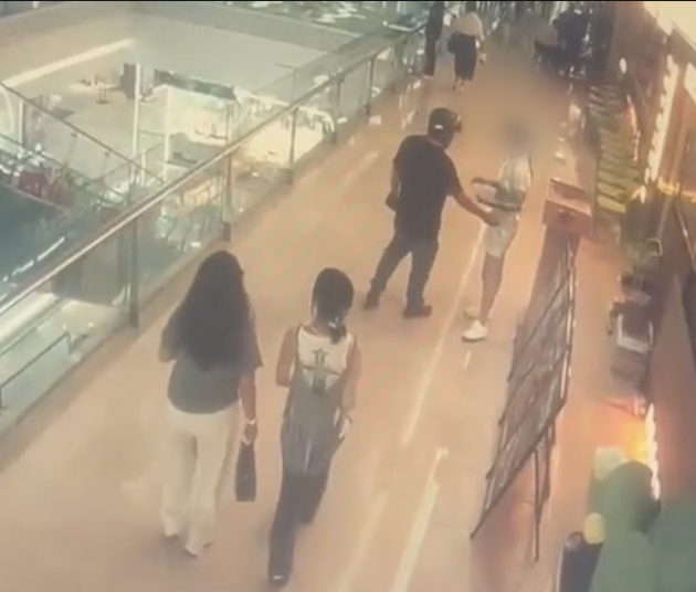 店长回应女店员被男子骚扰