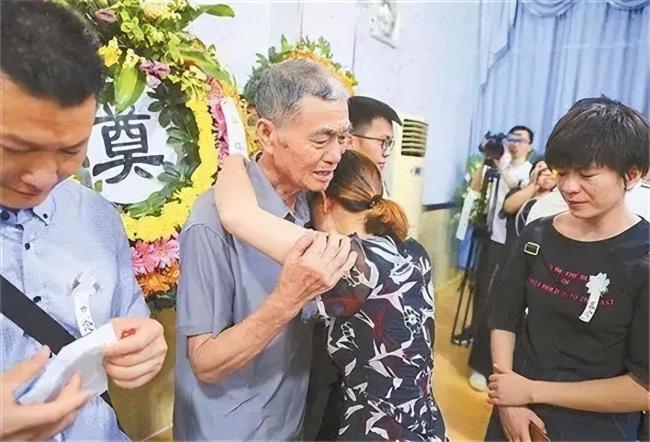 回顾2019年扶贫干部黄文秀因山洪遇难，年仅30岁，遗留日记让人泪目
