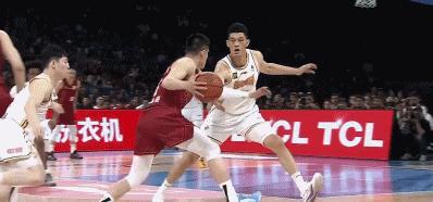 加盟北京首赛季率队重返总决赛！周琦：眼伤仍未康复 但希望承担更多责任