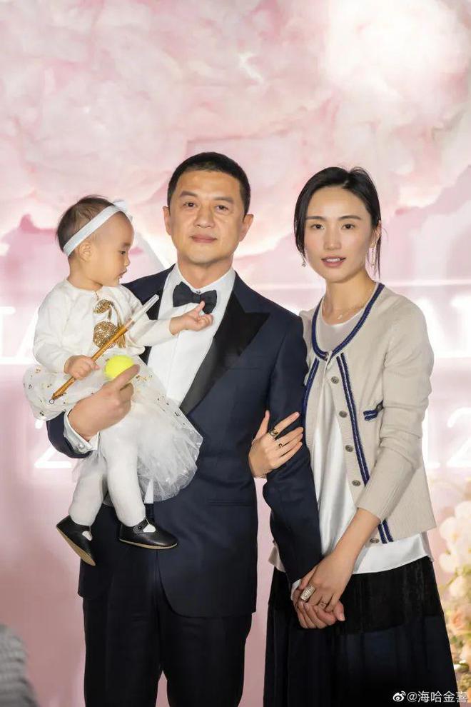 限制高消费，多条股权冻结，李亚鹏持股公司被强执244万