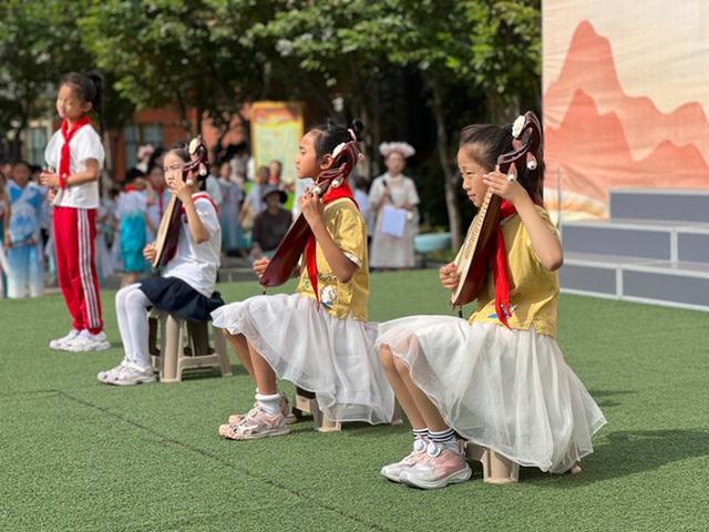 香山小学：童心筑梦展风采 艺彩飞扬庆六一