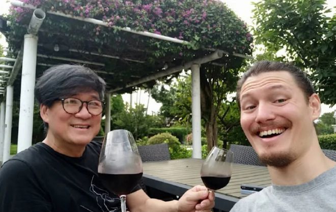 周华健儿子周厚安结婚，与妻子婚礼合照首次公开