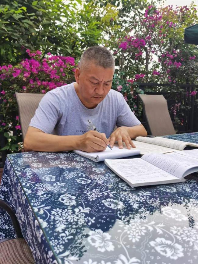对话第29次高考的梁实 梦想与现实之间