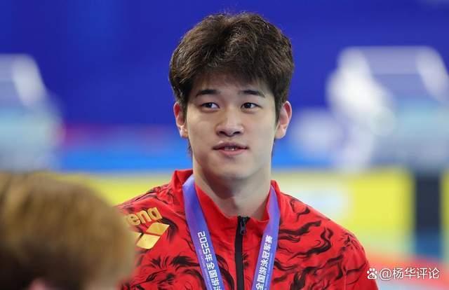 潘展乐遇成名后最严峻考验，赛季世界排名跌出前十，世锦赛冲冠难度大