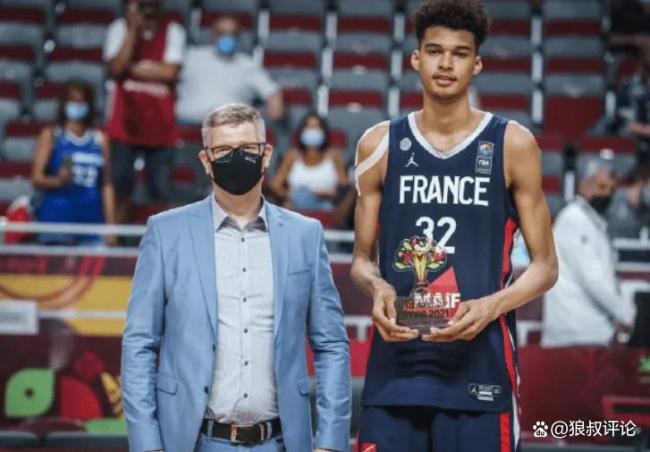 FIBA官方：郇斯楠单场8帽比肩文班亚马历史第4 周琦9帽并列第1 U19世界杯首秀惊艳