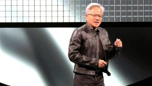 英伟达黄仁勋盛赞 AI 行业变革速度惊人：过去 10 年进步了 100 万倍