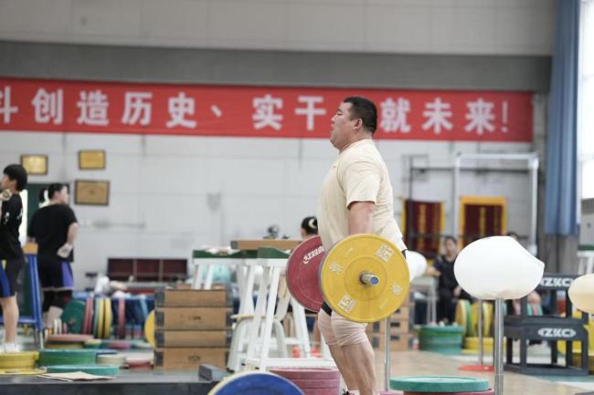五战全运会，北京举重老将艾雨南期待完美收官