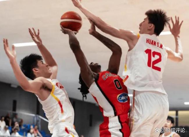 FIBA官方：郇斯楠单场8帽比肩文班亚马历史第4 周琦9帽并列第1