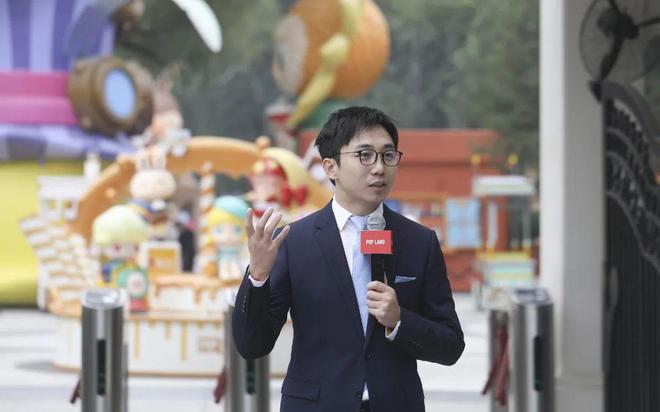 LABUBU真成“顶流”了！韩国线下店有人为它通宵排队，有人为它吵架动手，为您揭秘其火爆原因