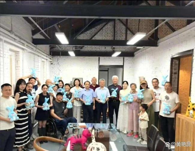 58岁宋祖英近照罕曝光 模样大变 优雅老去引热议