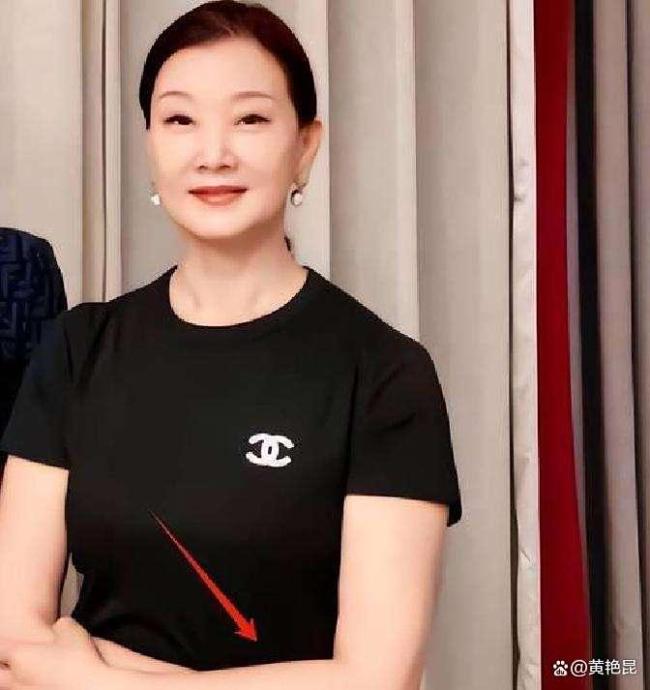 58岁宋祖英近照罕曝光 模样大变 优雅老去引热议
