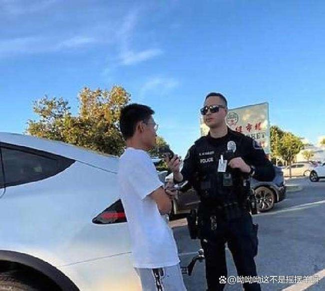 美国卖酱香饼摊主：有合法执照证件 创业合规是底线