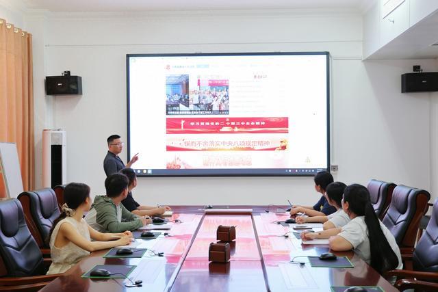 以学促行强本领 薪火相传启新篇——新野法院开展新入职培训
