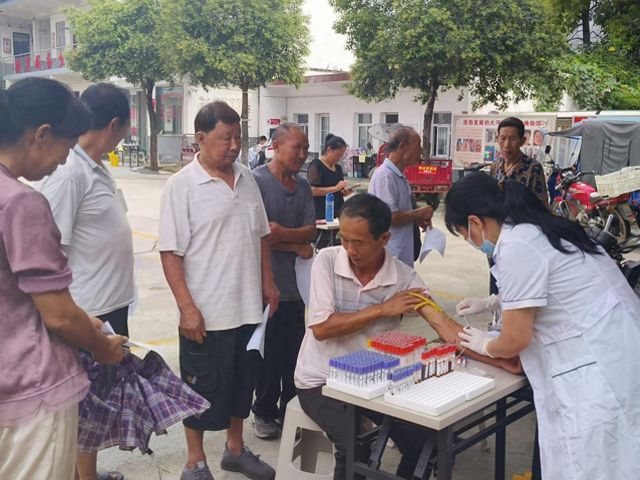桐柏县大河镇：免费体检送上门 守护银龄健康线