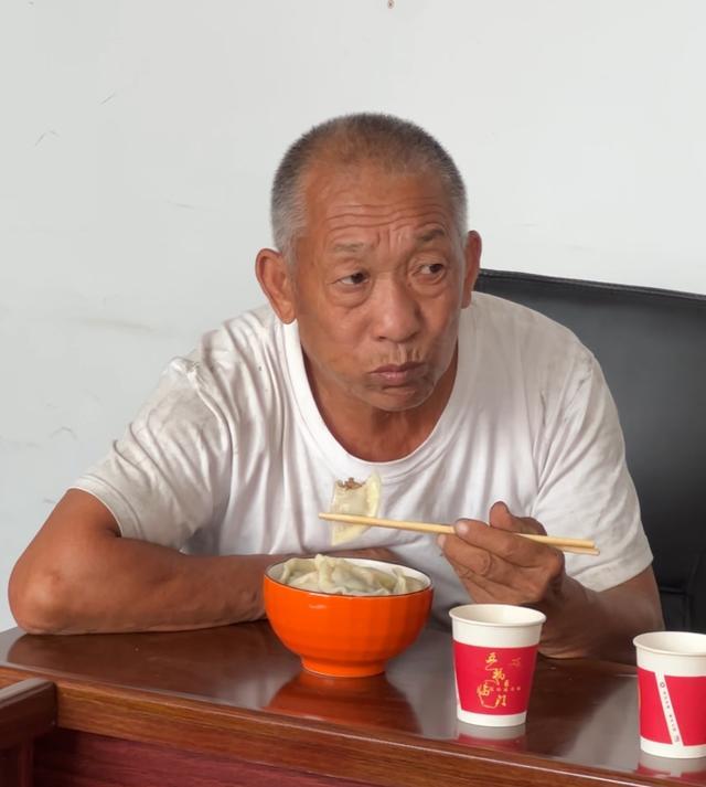 苏阁村的建军节：军歌里的初心 饺子里的深情