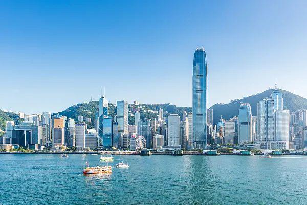 违反香港国安法，香港特区政府对16名潜逃者采取“撤销特区护照”等针对性措施